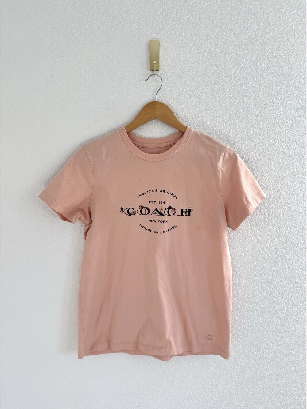COACH Women’s Size Small Soft Pink Large Logo Short Sleeve Floral T-shirt